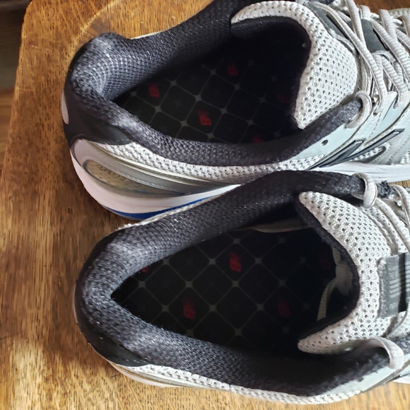 New Balance 1540v2 Men's Shoes Size 9 - Picture 6 of 13